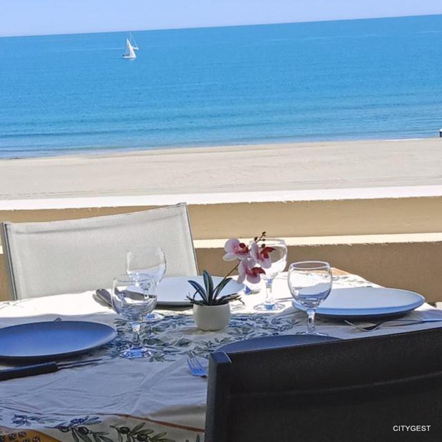 Superbe T2 Parking Wifi Climatise Face Et Piscine - 4 Etoiles Canet-en-Roussillon