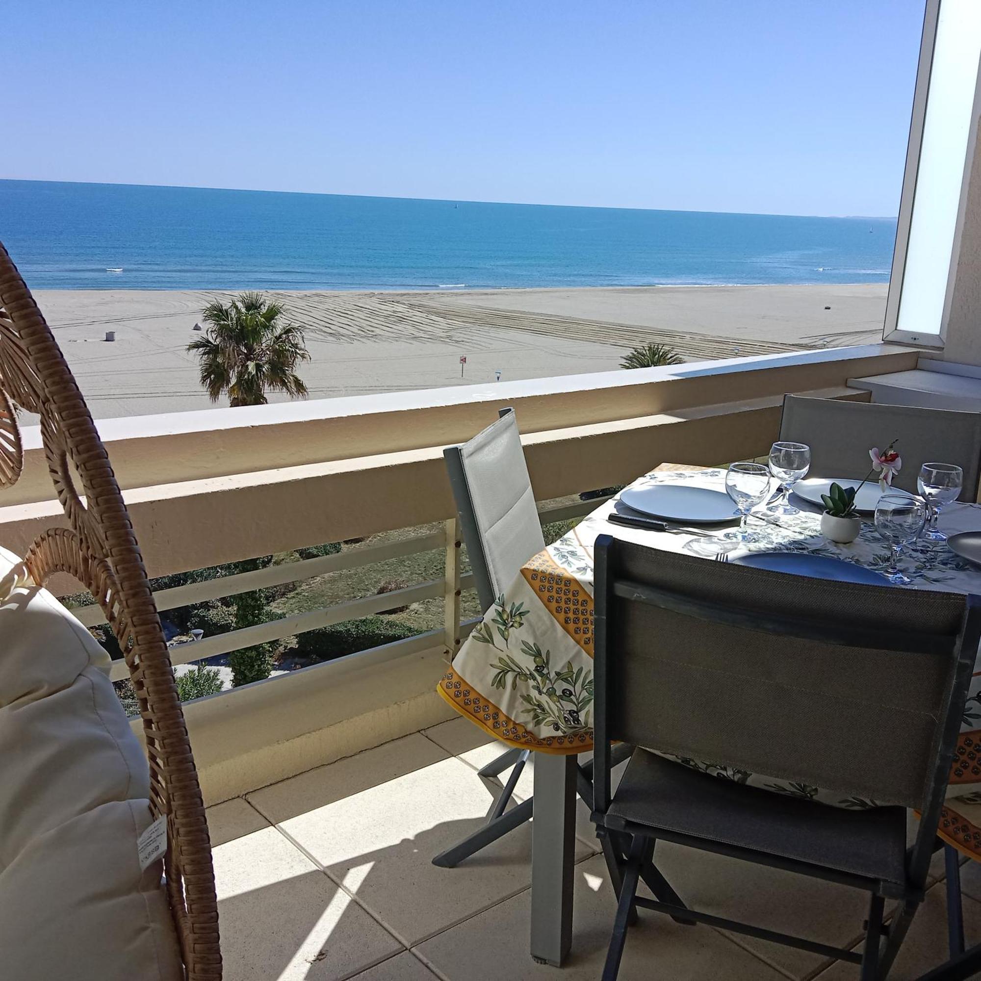 Superbe T2 Parking Wifi Climatise Face Et Piscine - 4 Etoiles